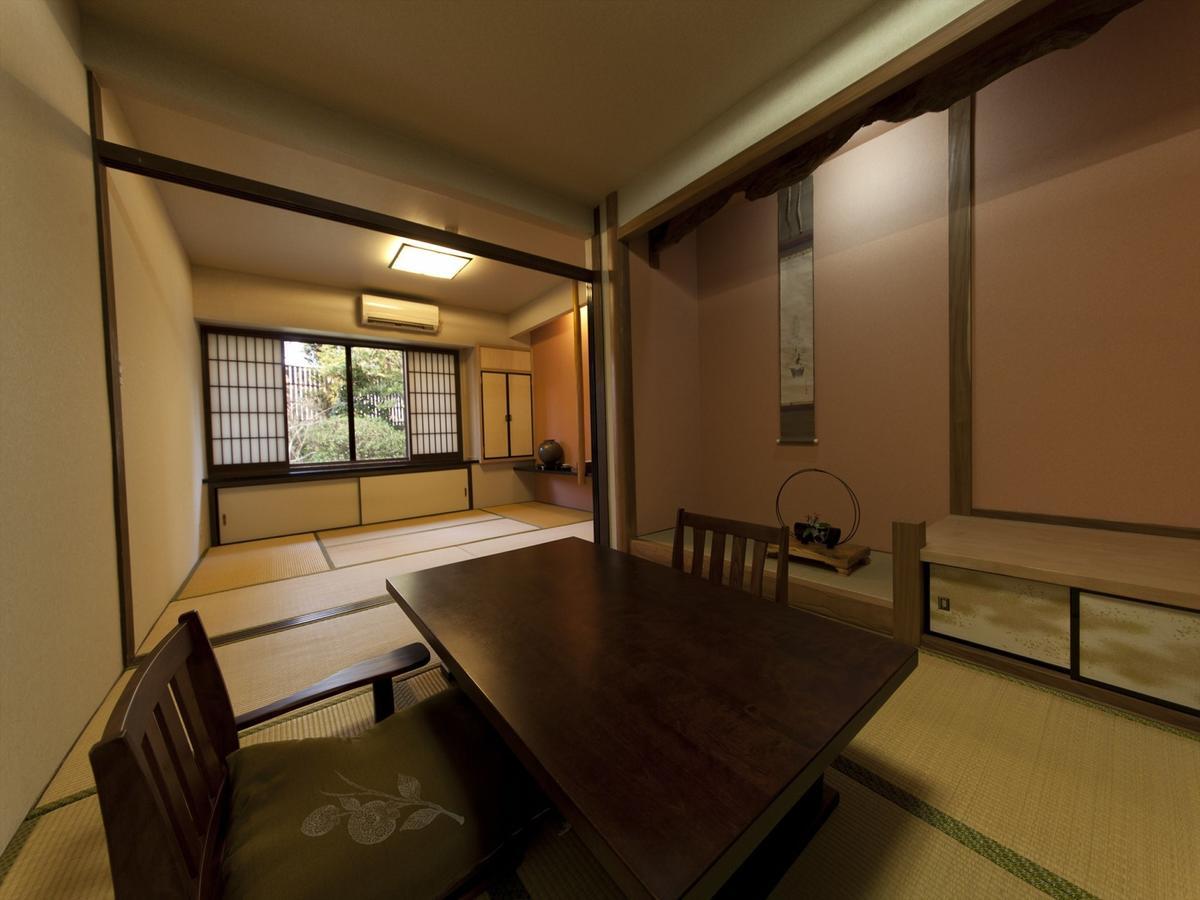 Готель Gokuraku Onsen Takumi No Yado Такахару Екстер'єр фото